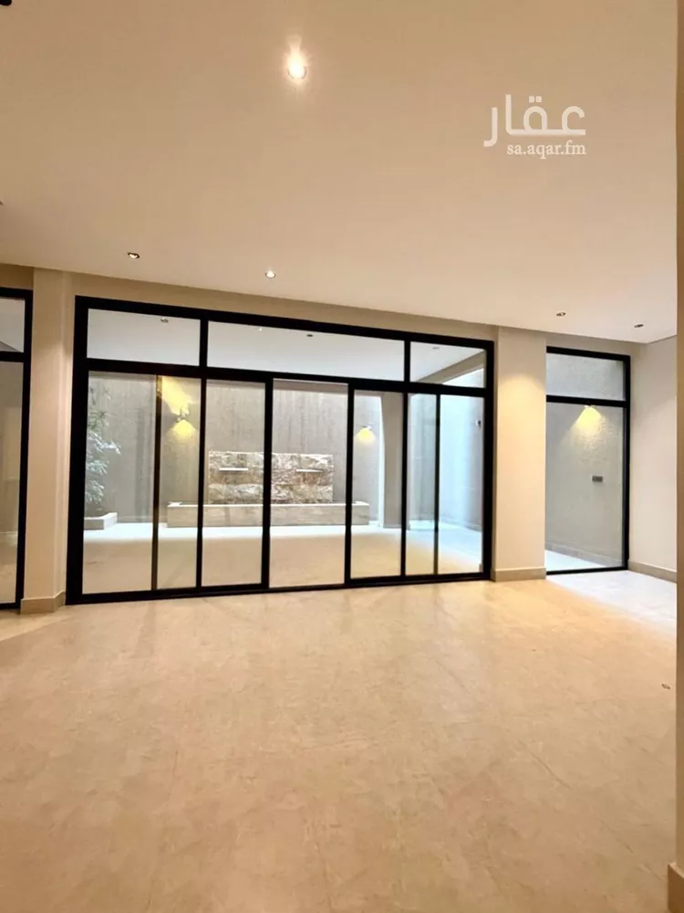 Floor for Sale in Riyadh Al Munsiyah 13
