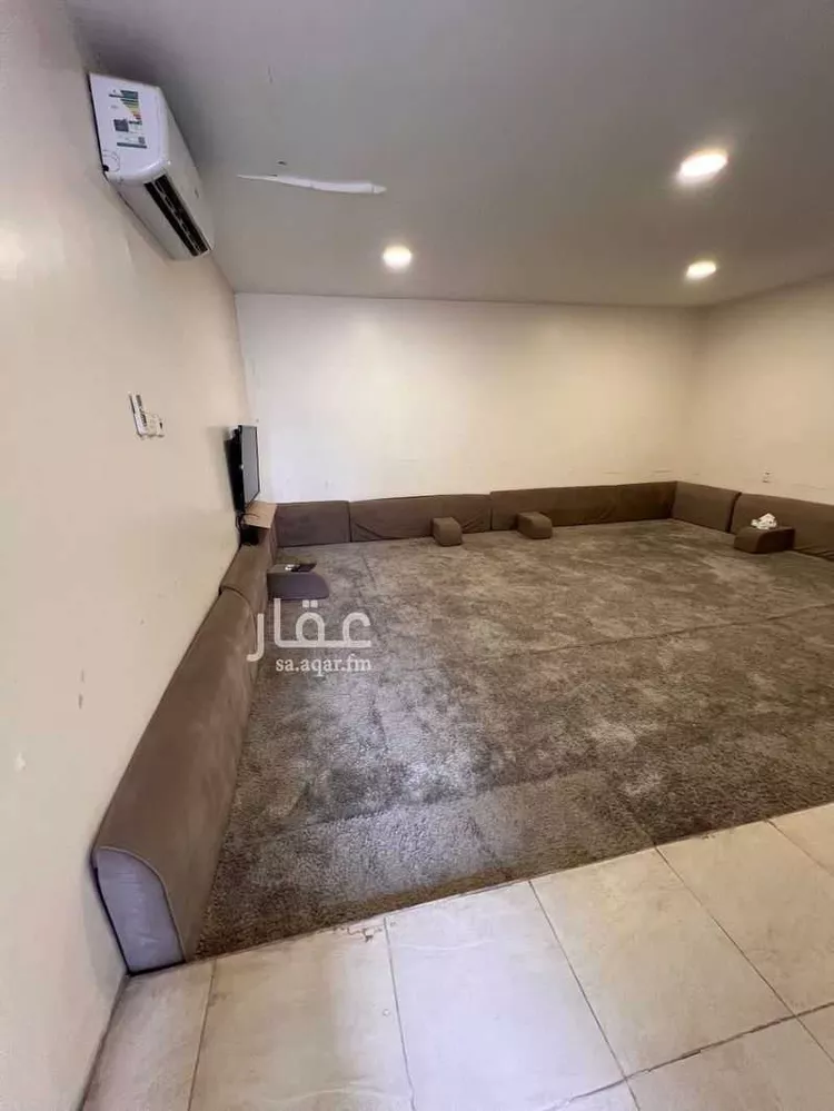 شقة للإيجار في شارع علي ابن ابي طالب ، حي المخيم ، نجران ، منطقة نجران صورة 3