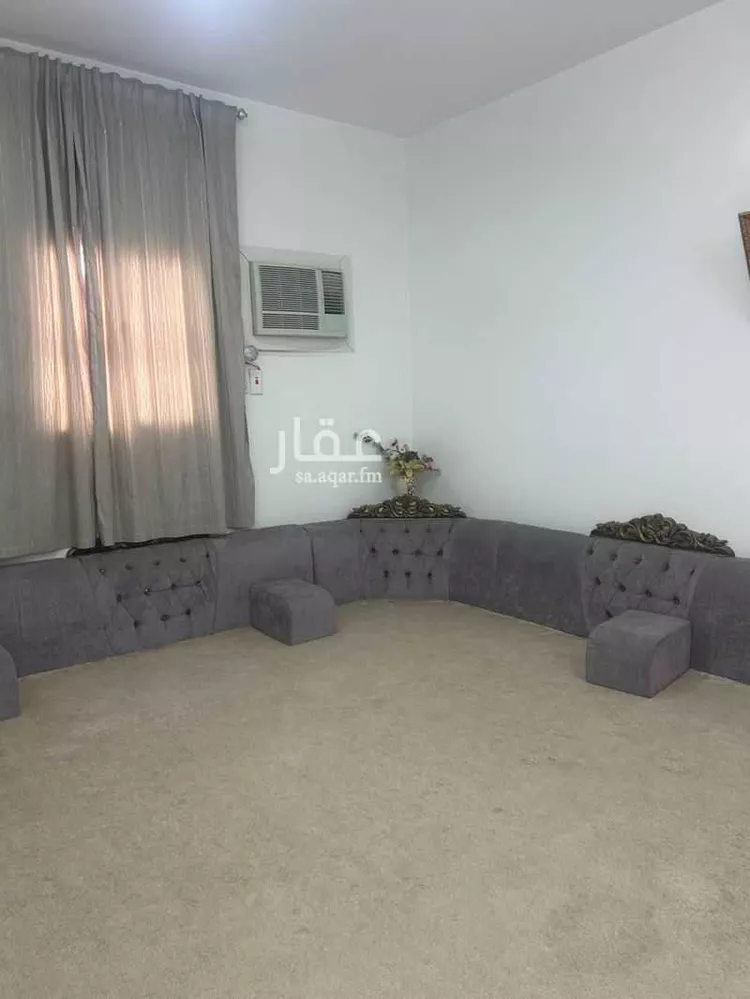 فيلا للبيع في شارع عفراء النجيل, حي العريجاء الغربي, مدينة الرياض, منطقة الرياض صورة 4