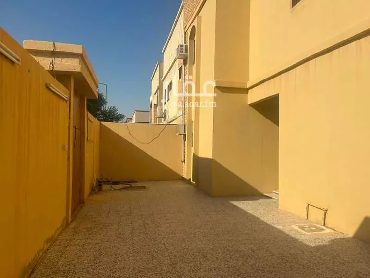 فيلا للبيع في شارع عفراء النجيل, حي العريجاء الغربي, مدينة الرياض, منطقة الرياض صورة 3