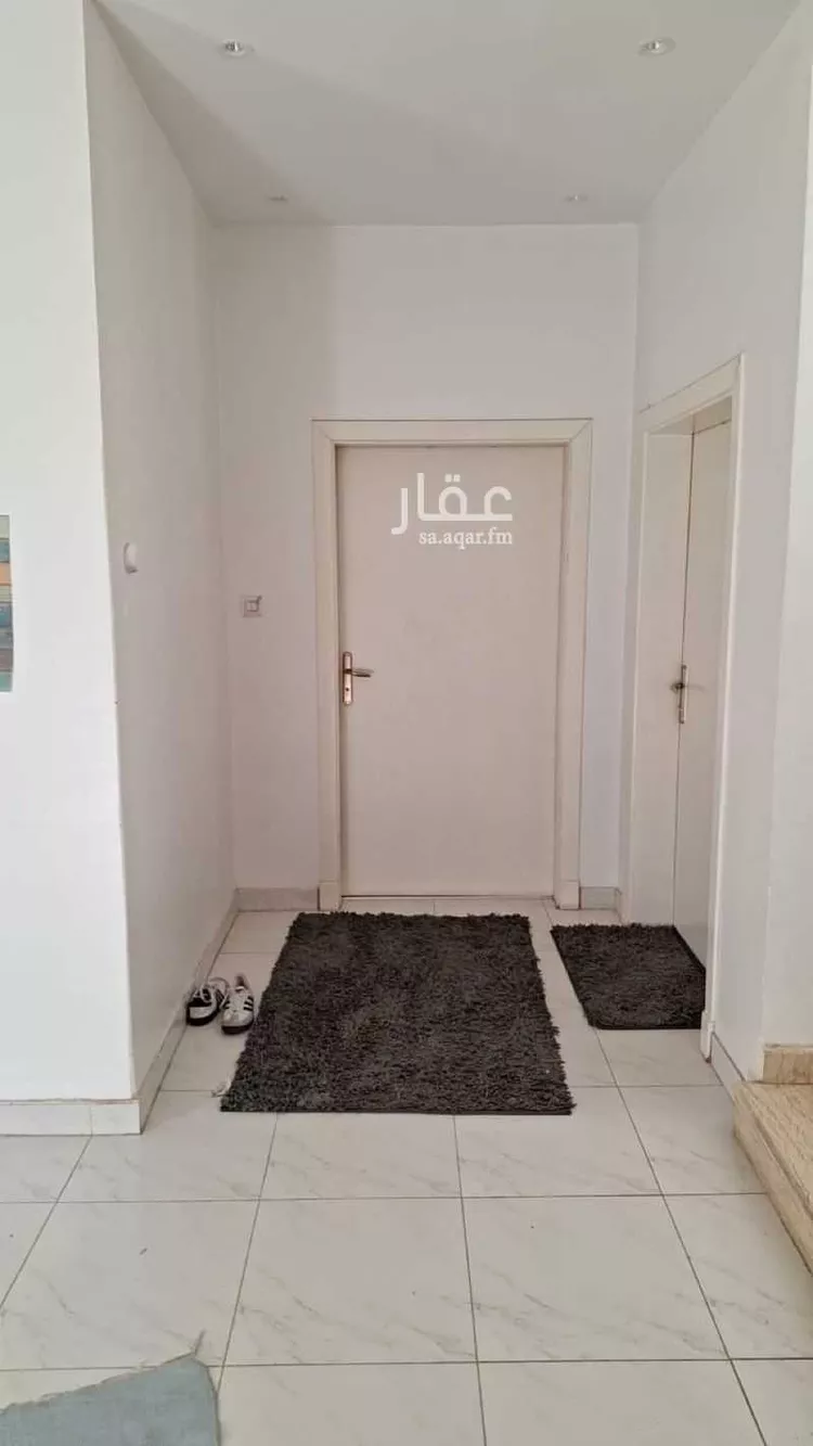 فيلا للإيجار في شارع أحمد الزنجاني, حي شبرا, مدينة الرياض, منطقة الرياض 8