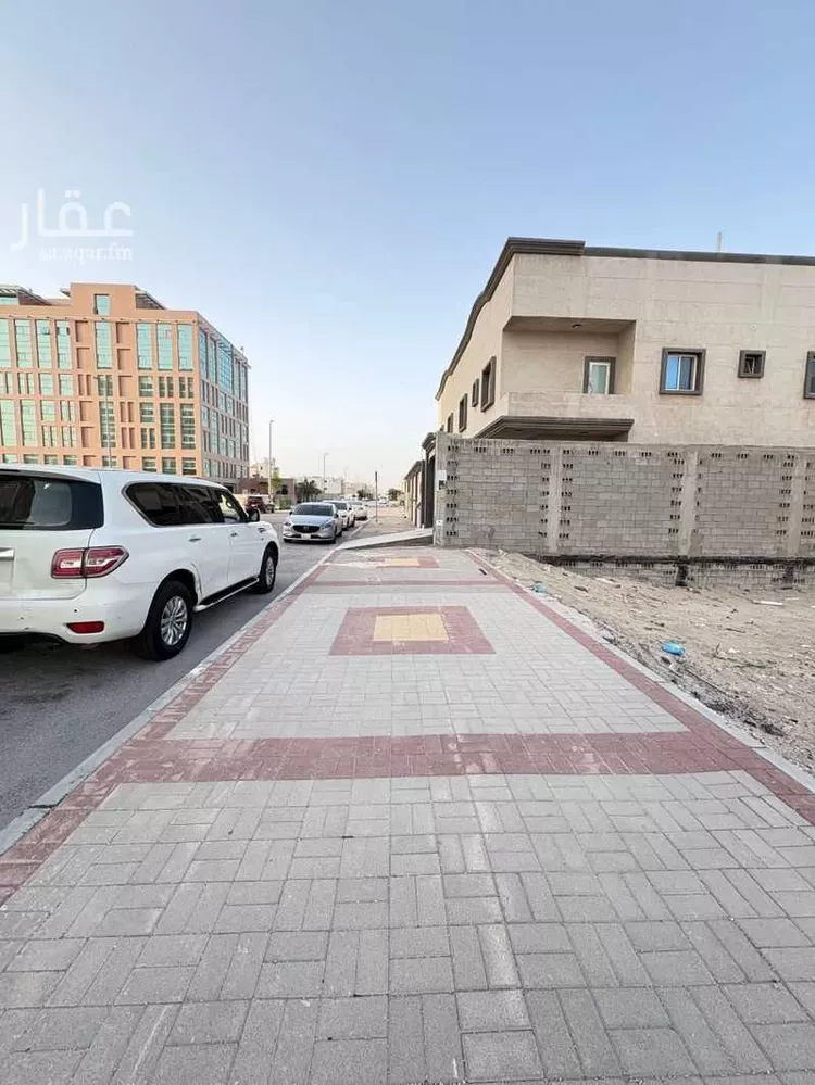 Land for Sale in Al Khobar At Tahliyah صورة 4