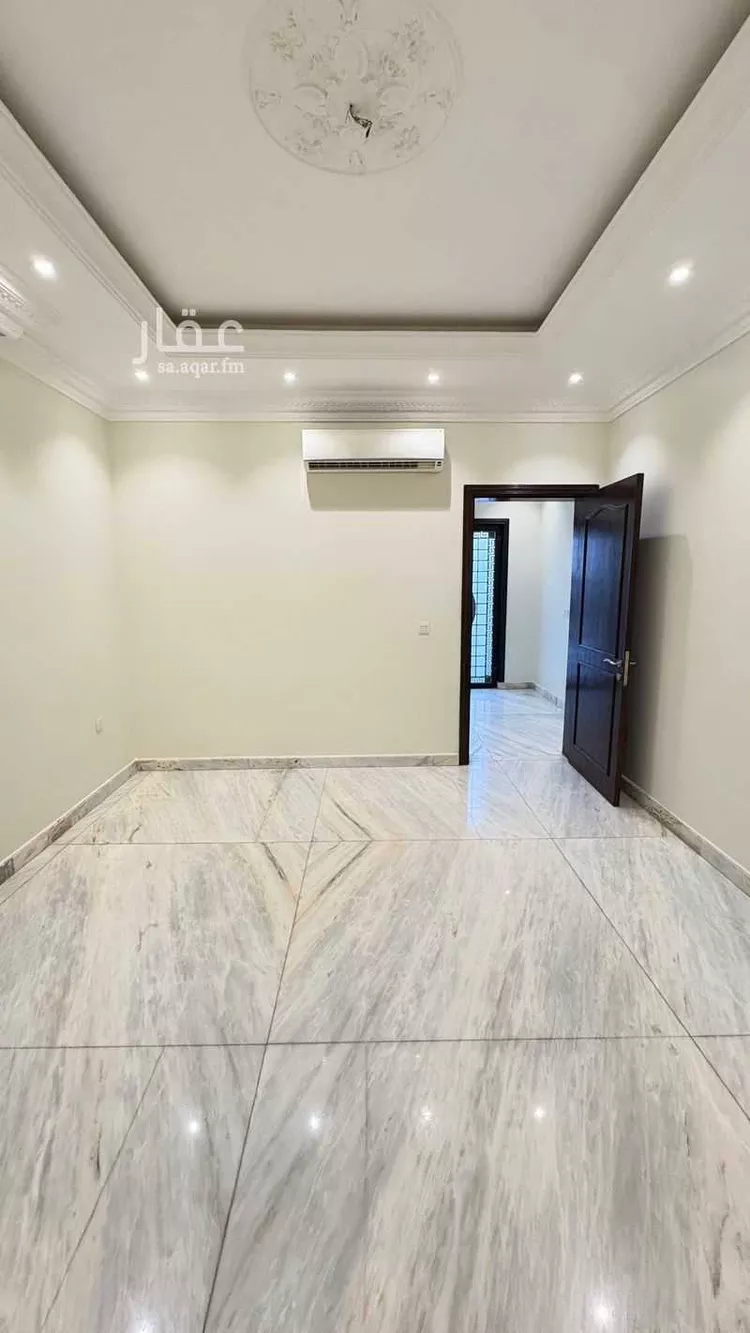فيلا للبيع في شارع ابو سفيان بن الحارث, حي التحلية, مدينة الخبر, المنطقة الشرقية 9