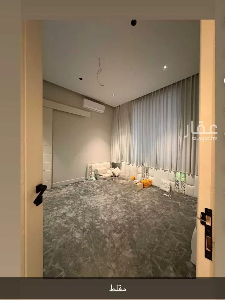 Floor for Rent in Riyadh Al Janadriyah صورة 3