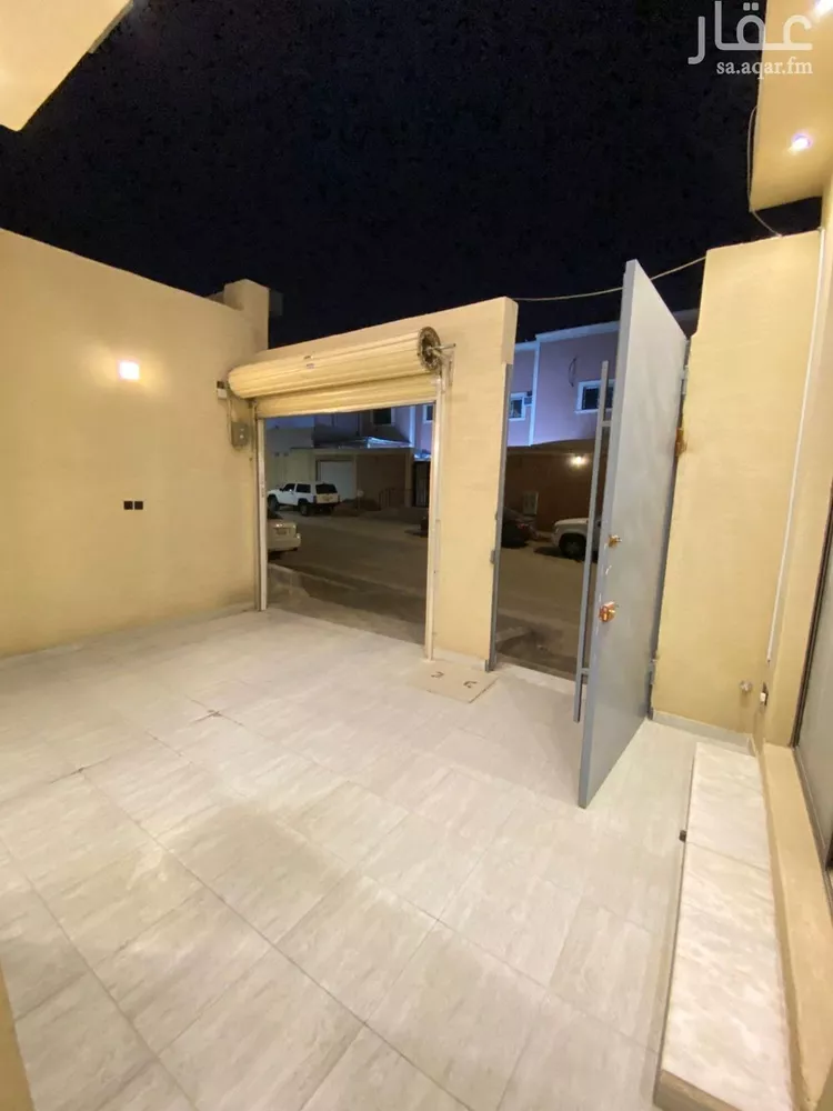 فيلا للإيجار في شارع أصفان, حي العريجاء الأوسط, مدينة الرياض, منطقة الرياض 1 صورة