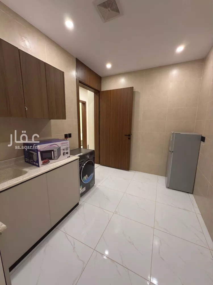 شقة للإيجار في شارع عنيزة, حي الثقبة, مدينة الخبر, المنطقة الشرقية 9
