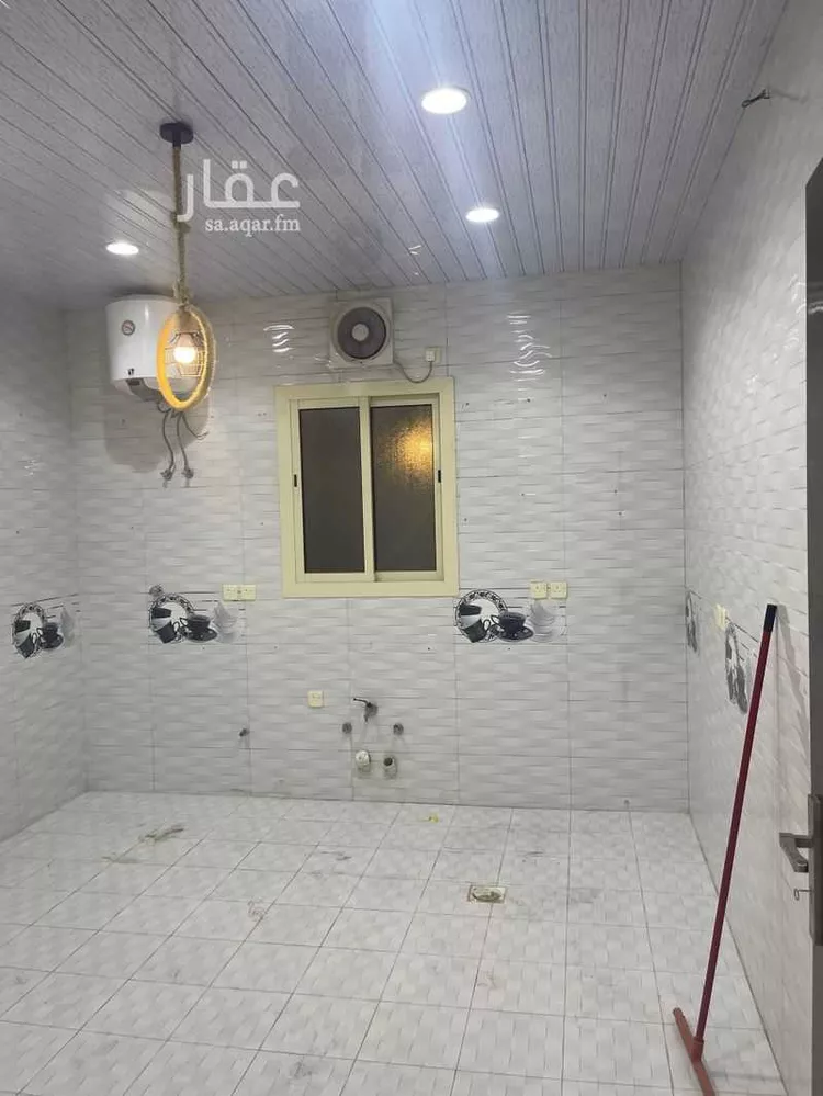 شقة للإيجار في شارع سعد بن معاذ ، حي أم العراد ، الطائف ، الطائف