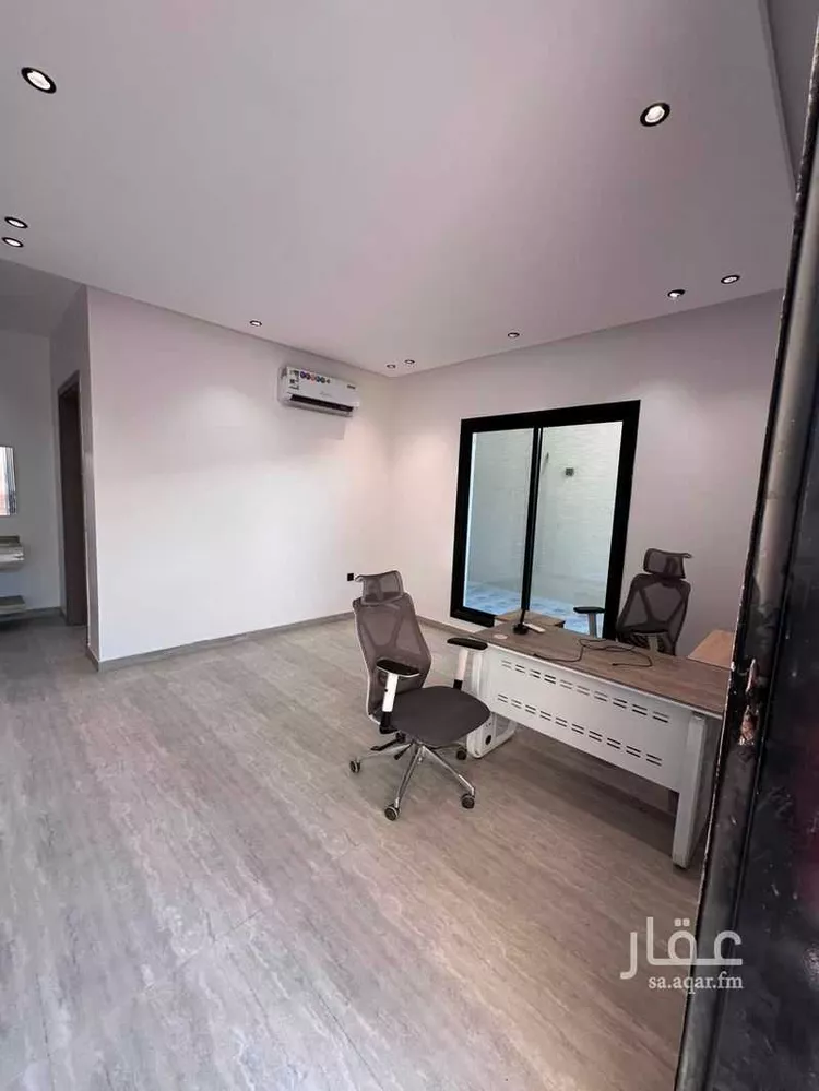 دور للبيع في شارع النغيق, حي طيبة, مدينة الرياض, منطقة الرياض 5