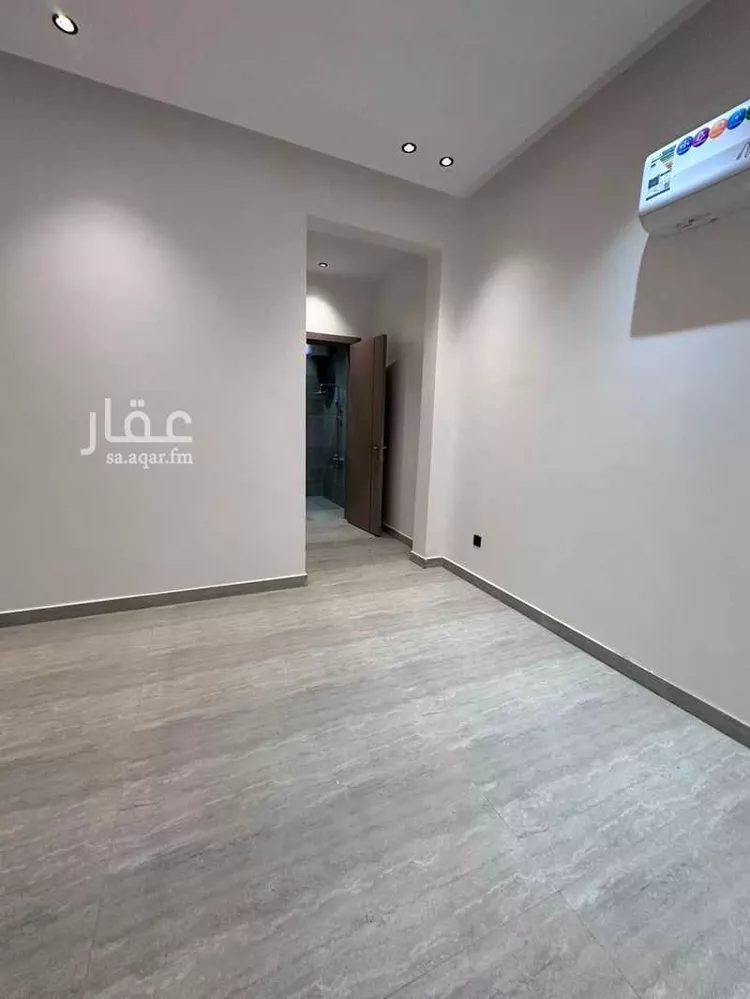 دور للبيع في شارع النغيق, حي طيبة, مدينة الرياض, منطقة الرياض 4