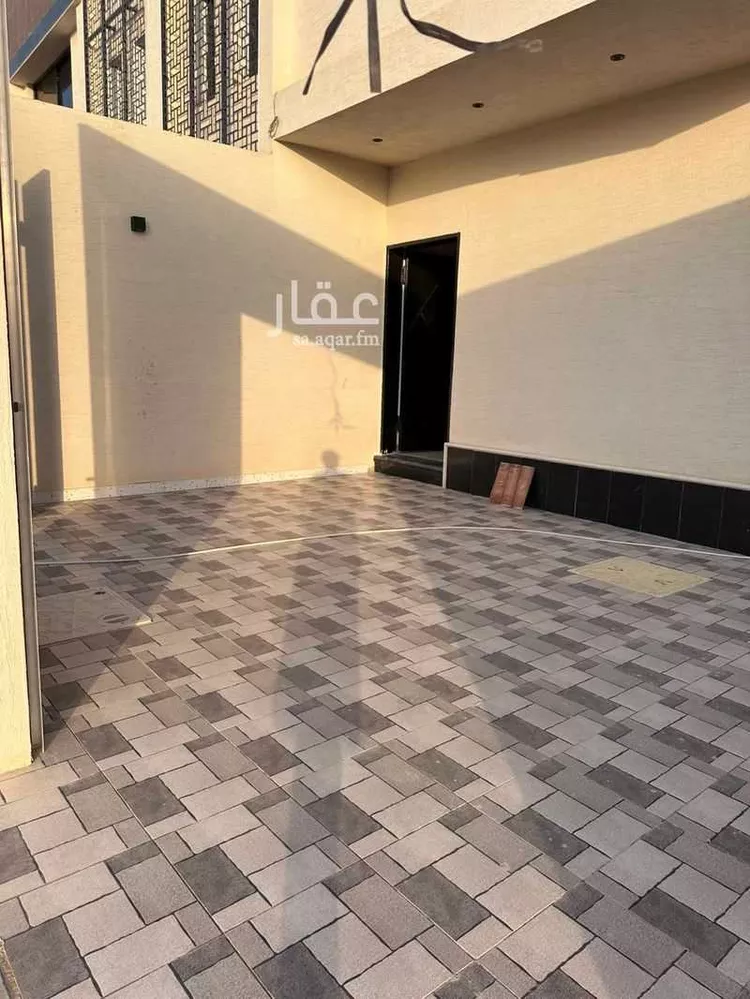 دور للبيع في شارع النغيق, حي طيبة, مدينة الرياض, منطقة الرياض 8