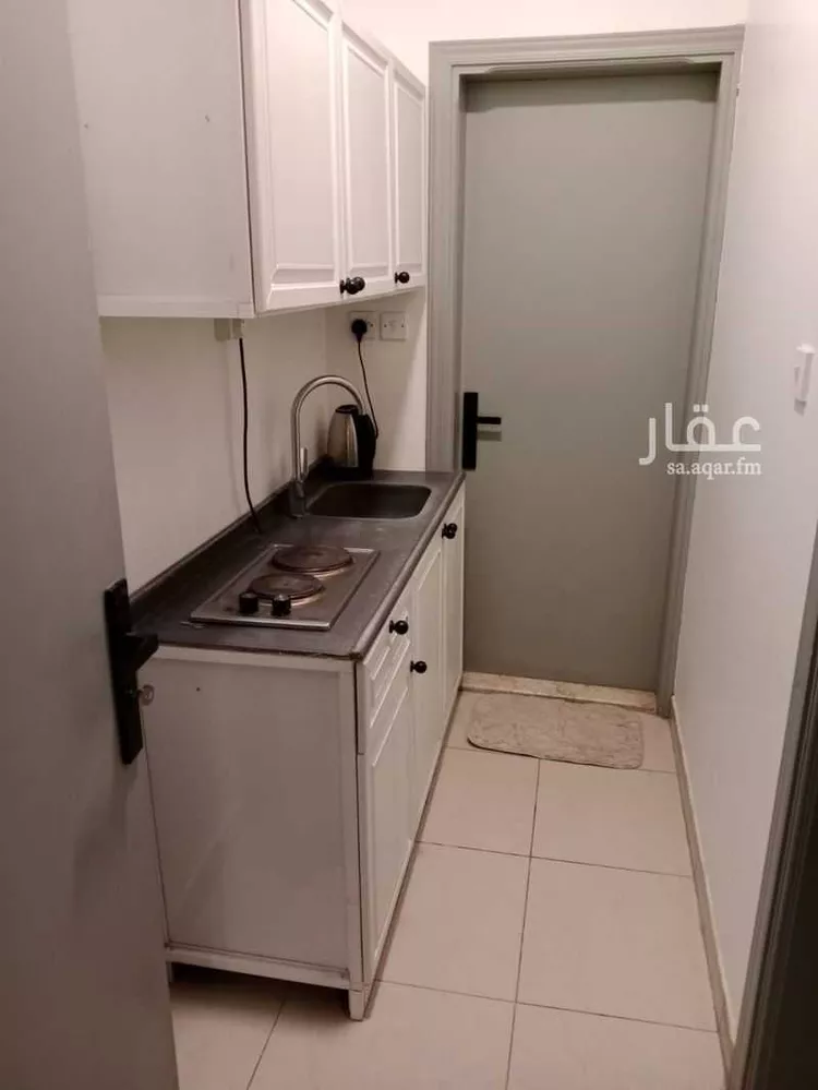شقة للإيجار في شارع مكة المكرمة, حي الوزارات, مدينة الرياض, منطقة الرياض 15