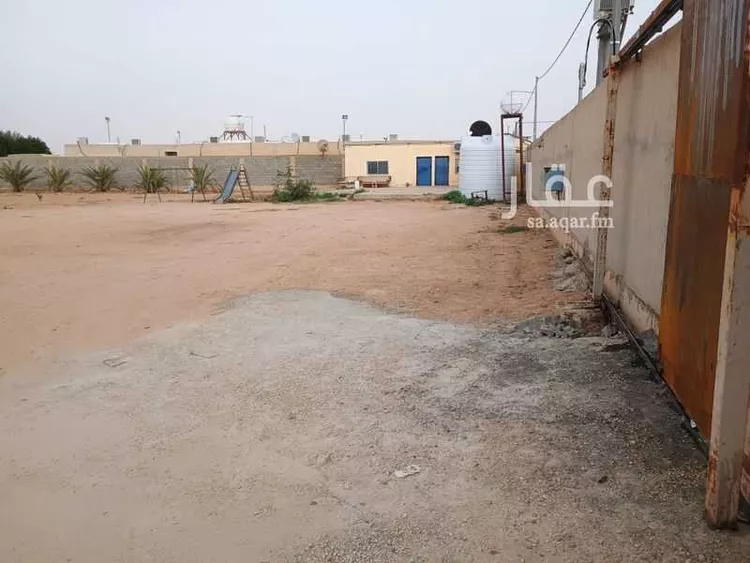 Farm for rent in Al Muzahimiyah Al GhatGhat