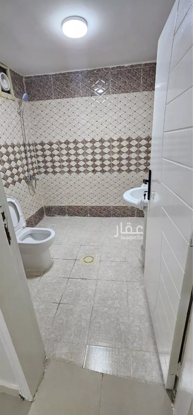 فيلا للإيجار في شارع نظام الدين بن معصوم, حي الرمال, مدينة الرياض, منطقة الرياض صورة 3