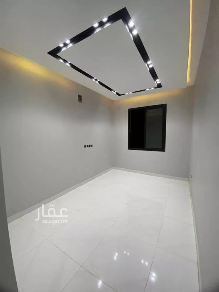 دور للبيع في شارع الكافور ، حي عكاظ ، الرياض ، منطقة الرياض صورة 2