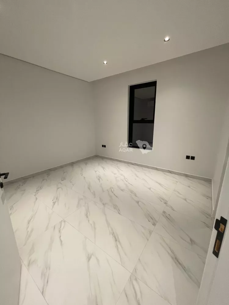 Floor for Rent in Riyadh Al Yasmin 6