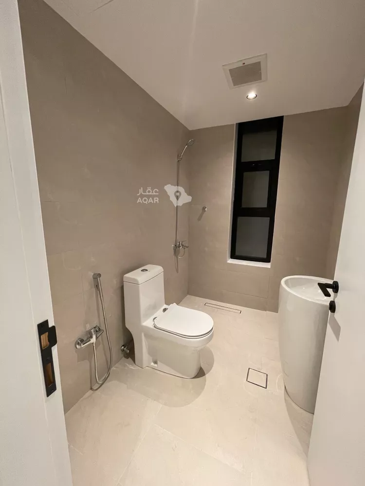 Floor for Rent in Riyadh Al Yasmin 4