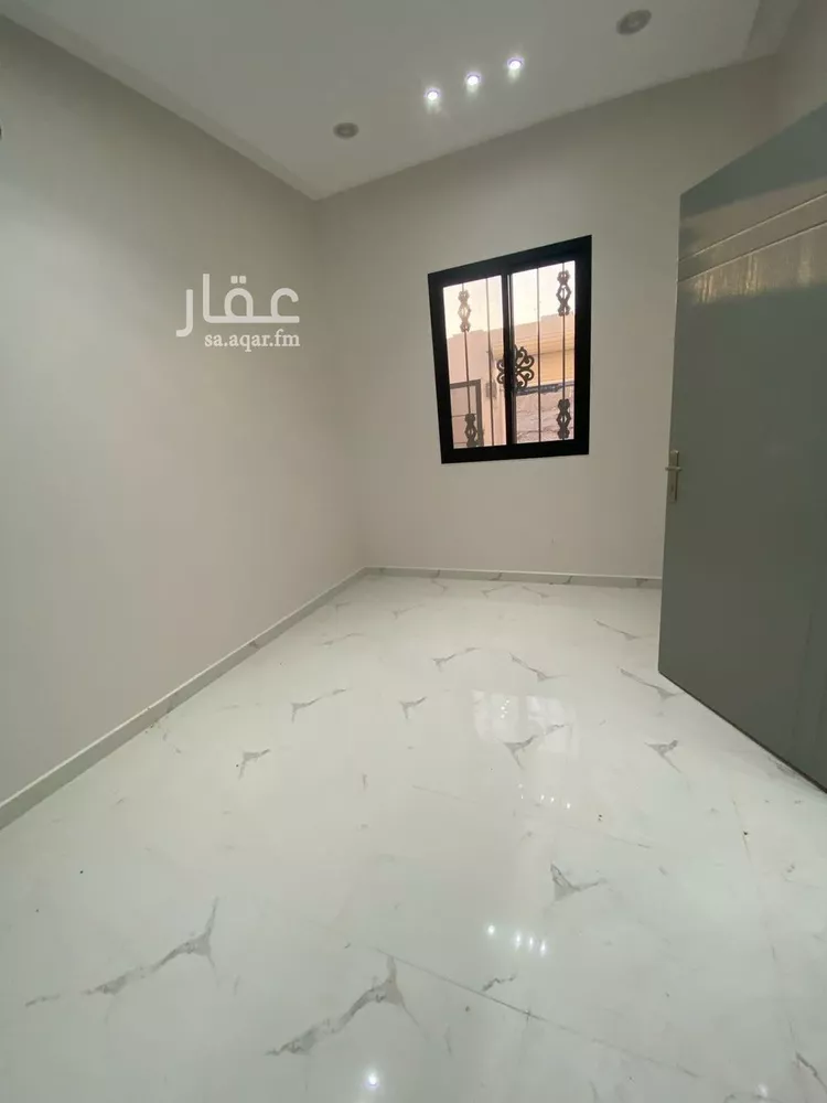 دور للبيع في شارع الليث, حي البرية, مدينة الرياض, منطقة الرياض صورة 5