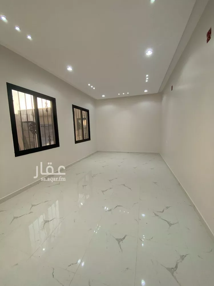 دور للبيع في شارع الليث, حي البرية, مدينة الرياض, منطقة الرياض صورة 2