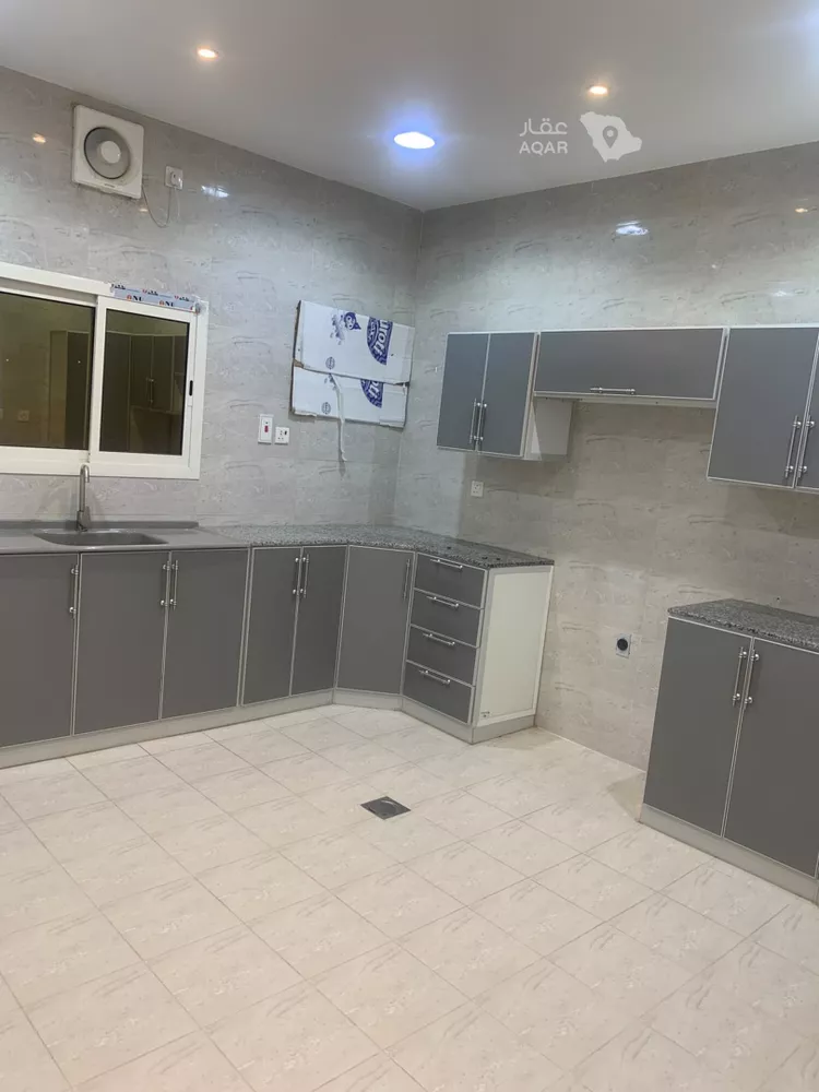 شقة للإيجار في شارع العزيزية 43 ، حي العزيزية ، الجبيل ، الجبيل