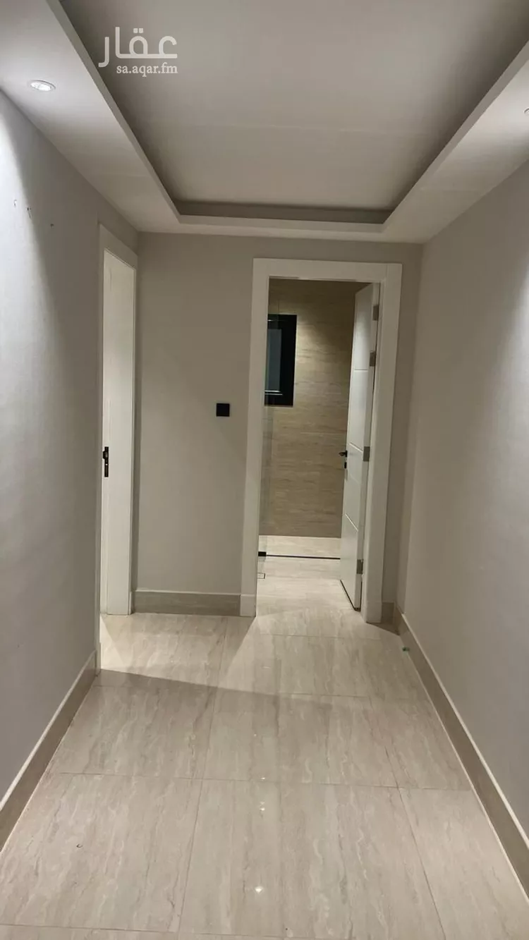 Floor for Rent in Riyadh Al Malqa 16