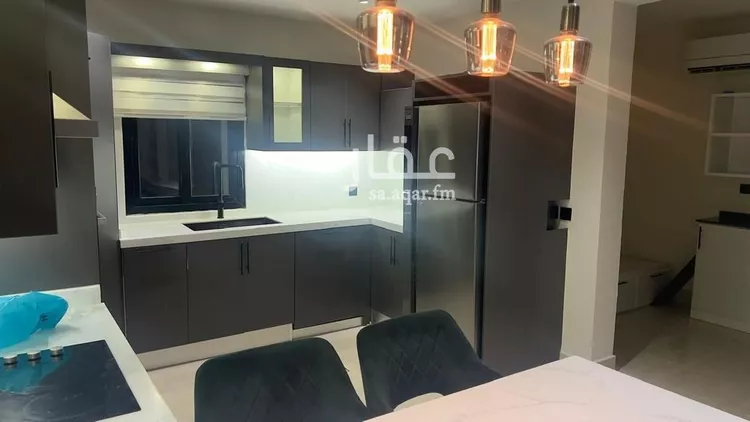 Floor for Rent in Riyadh Al Malqa 10