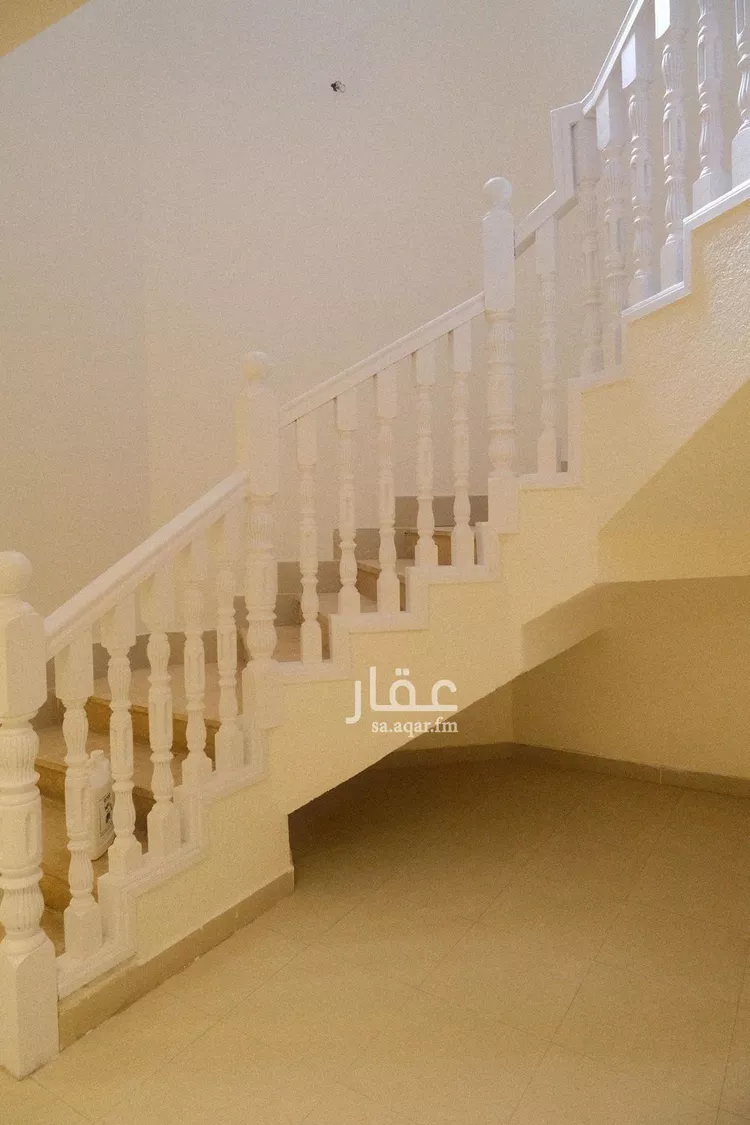 فيلا للإيجار في شارع الأرطاوية, حي المصيف, مدينة الرياض, منطقة الرياض صورة 4