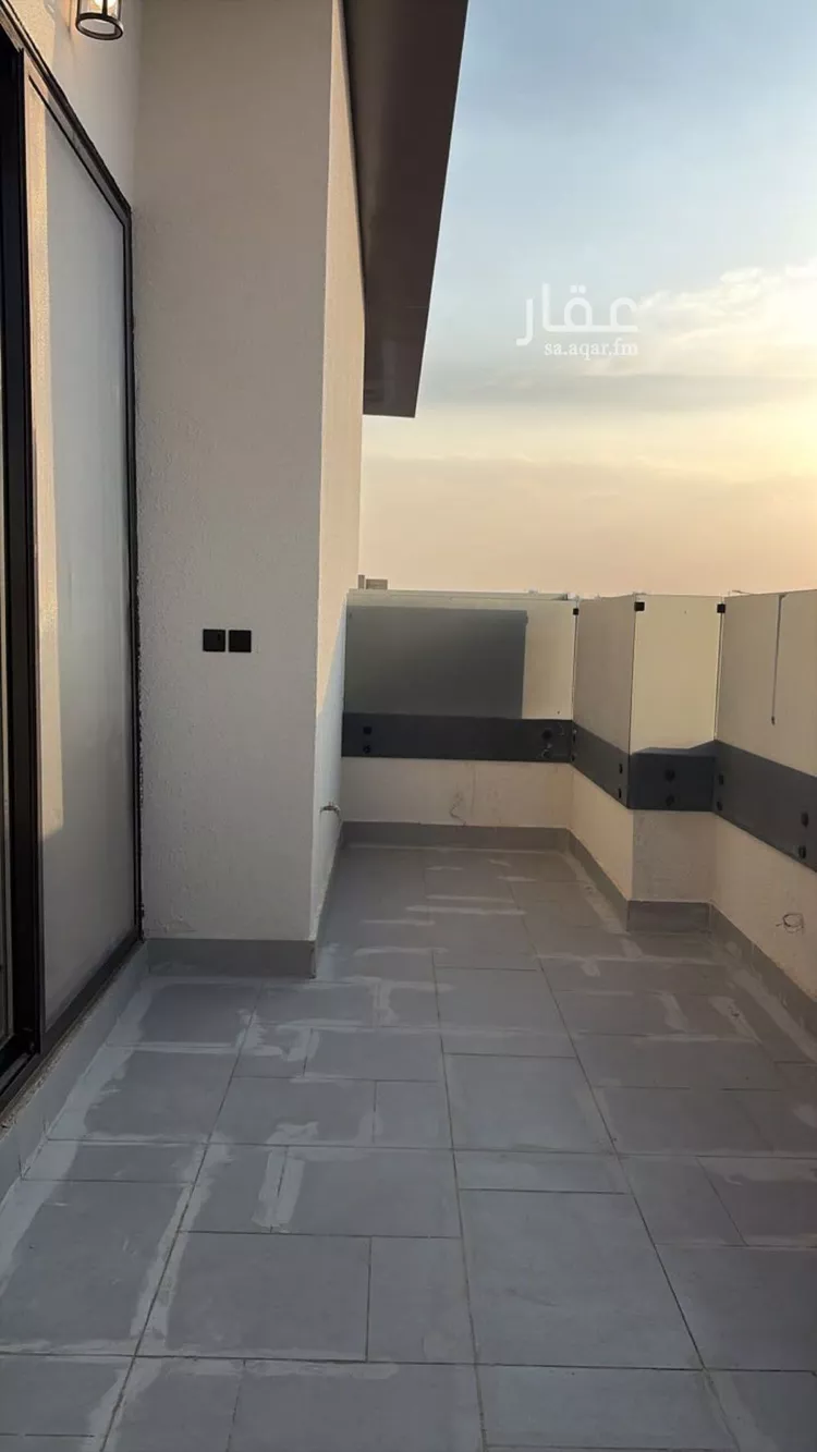 دور للبيع في شارع الحبيل, حي النفل, مدينة الرياض, منطقة الرياض صورة 4