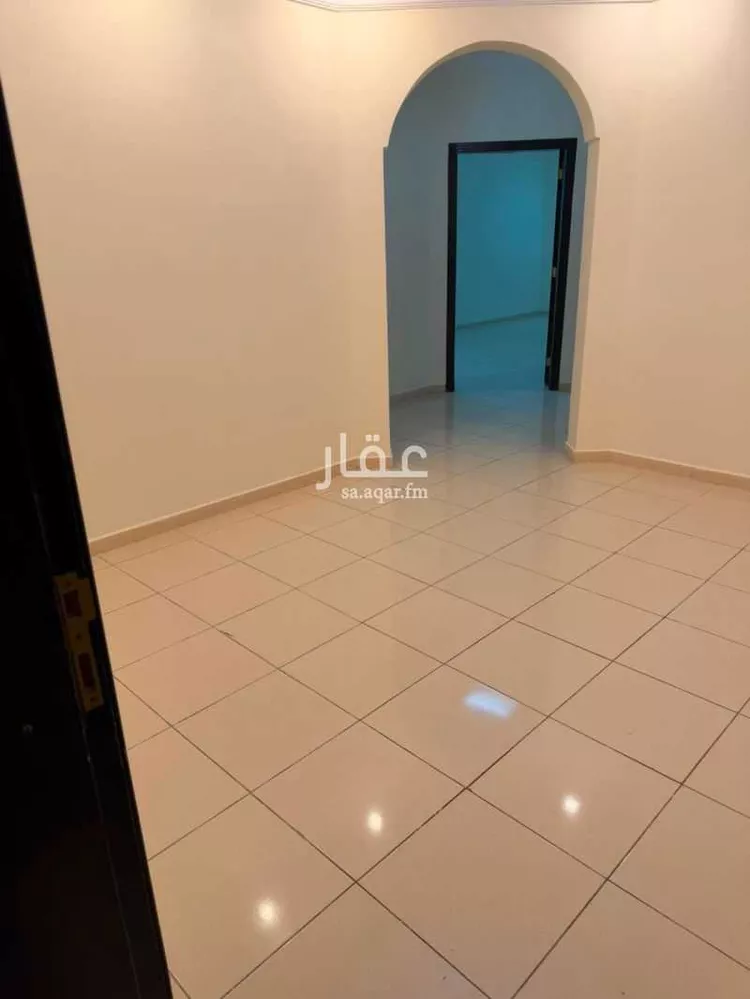 عمارة للإيجار في شارع الامير احمد ابن عبدالعزيز, حي مدينة العمال, مدينة الخبر, المنطقة الشرقية صورة 3