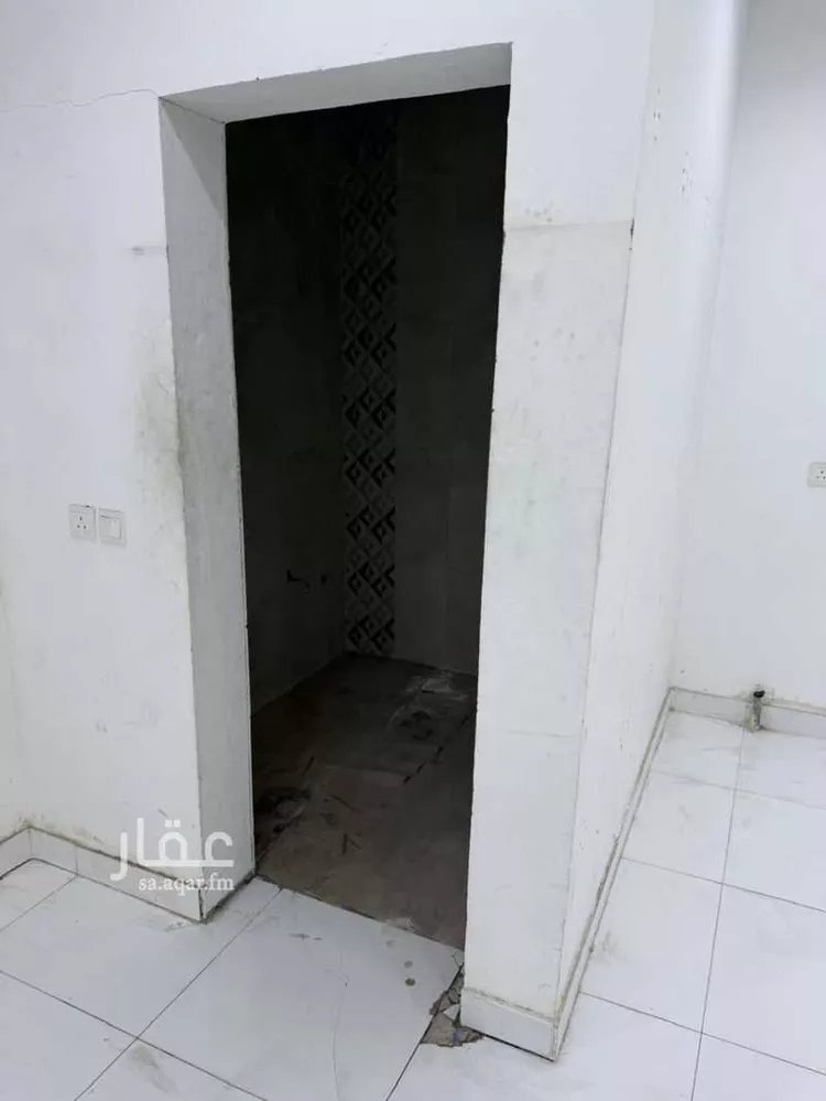 عمارة للإيجار في شارع المغيره ابن شعبه, حي الصواري, مدينة الخبر, المنطقة الشرقية صورة 2