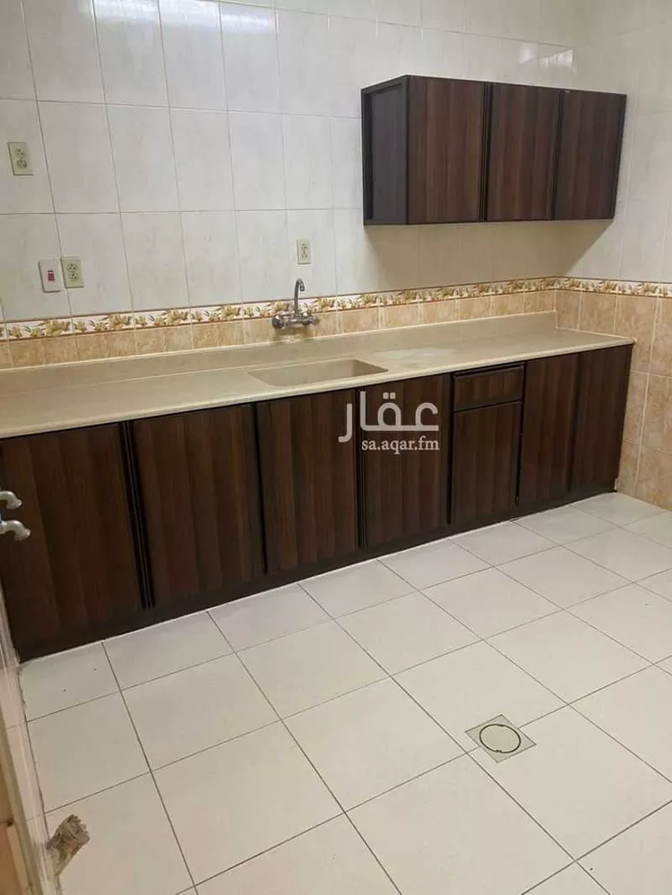 عمارة للإيجار في شارع الامير احمد ابن عبدالعزيز, حي مدينة العمال, مدينة الخبر, المنطقة الشرقية صورة 4