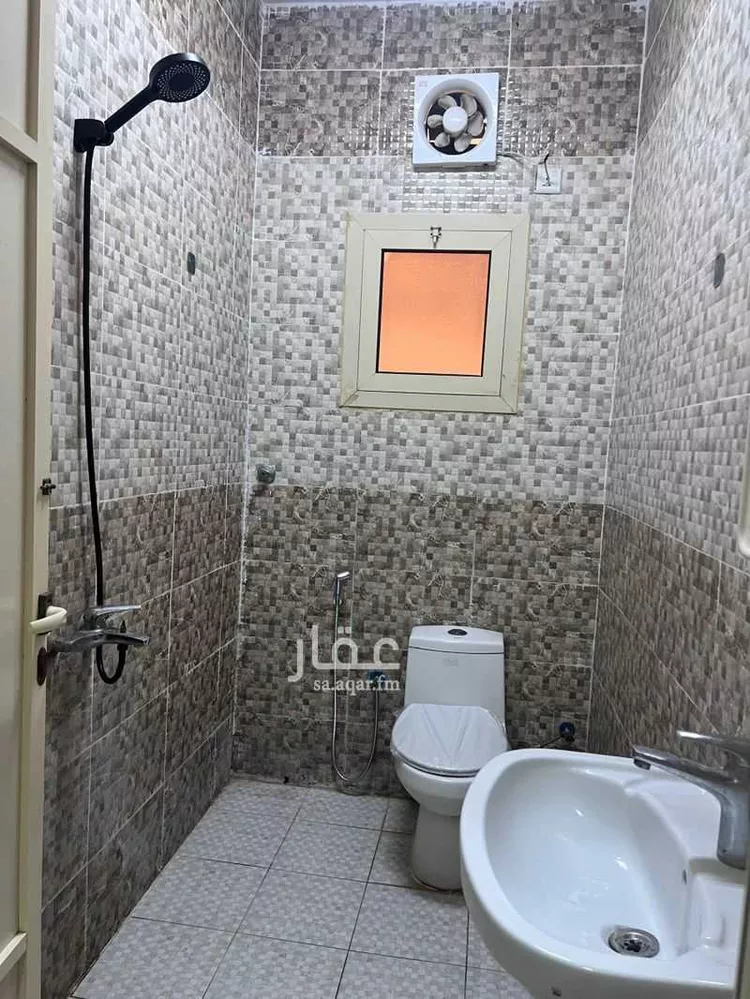 شقة للإيجار في شارع شبل البجلي, حي الزهور, مدينة جازان, منطقة جازان صورة 3