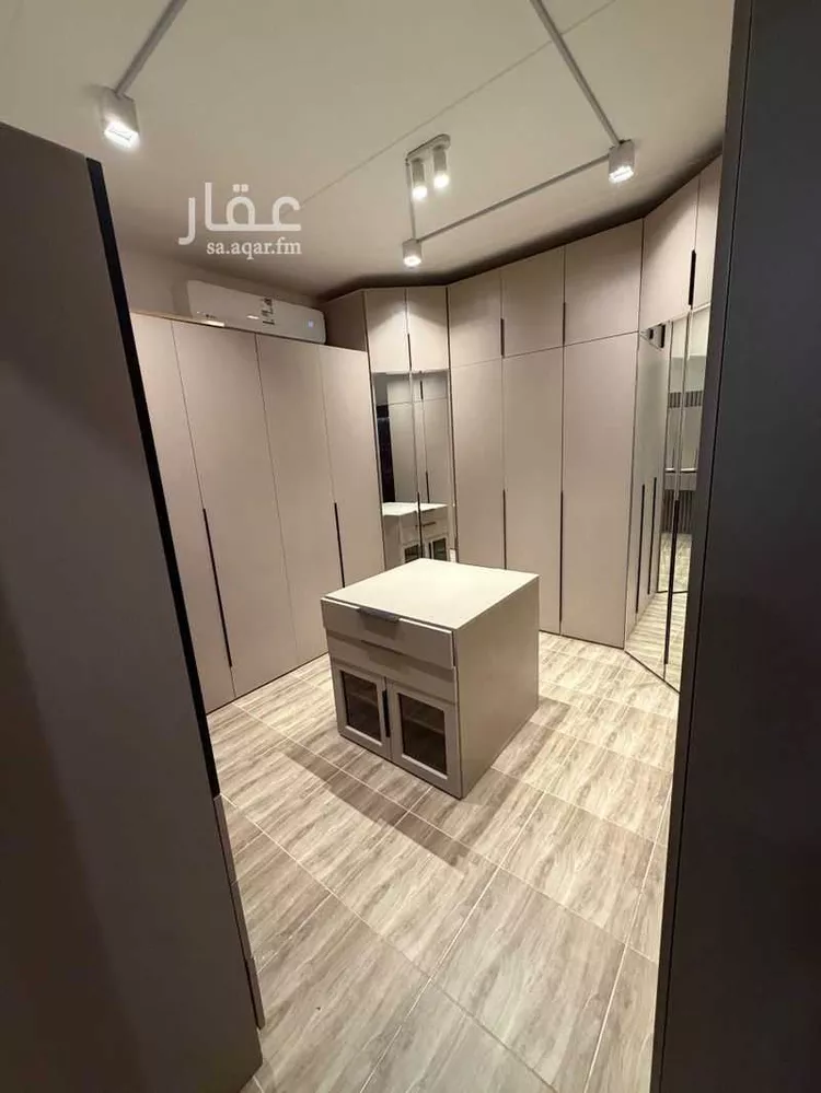 فيلا للإيجار في شارع أبي عبدالله الأشبيلي ، حي مطار الملك خالد الدولي ، الرياض ، منطقة الرياض صورة 5