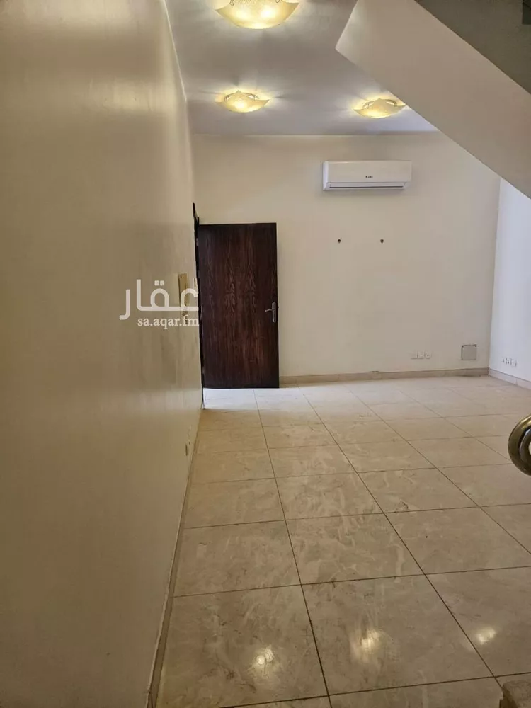 فيلا للإيجار في شارع بهاء بن شداد, حي المنار, مدينة الدمام, المنطقة الشرقية صورة 3