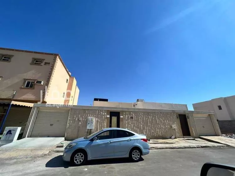 استراحة للبيع في شارع شارع خالد بن الوليد, حي الملز, مدينة رفحاء, منطقة الحدود الشماليه