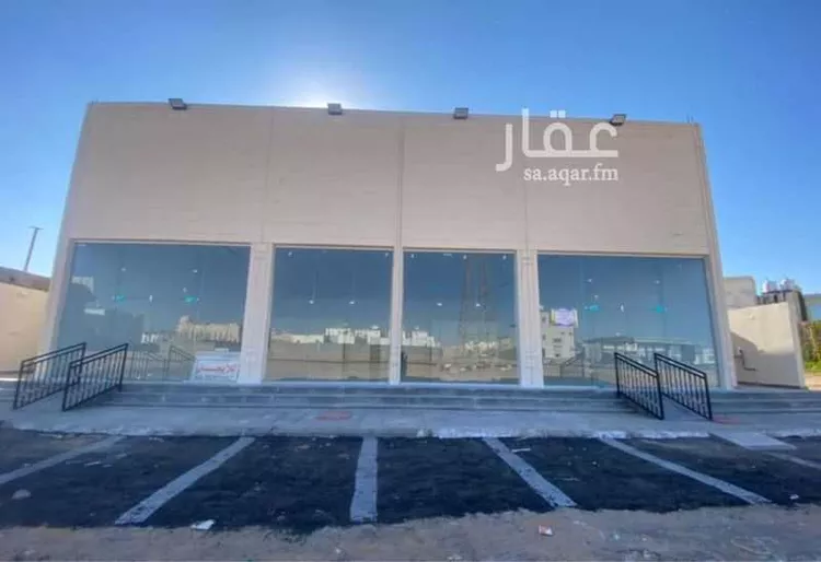 عمارة للبيع في شارع عقبة بن عامر, حي الريان, مدينة تبوك, منطقة تبوك