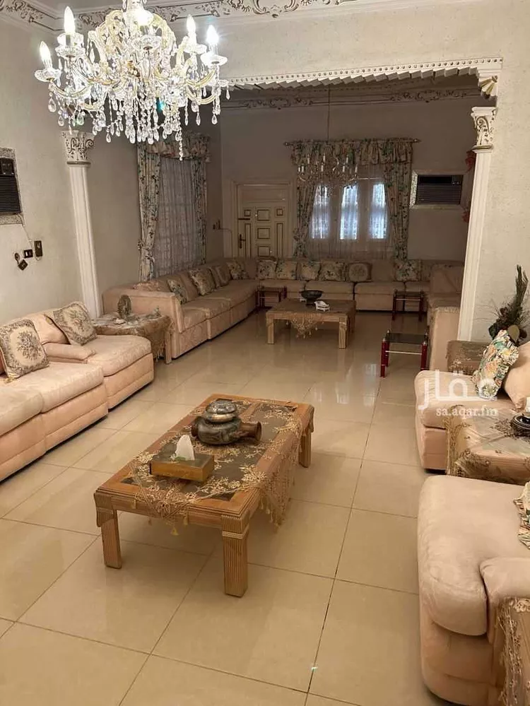 عمارة للبيع في شارع عبيدالله الكرخي ، حي التلعة ، المدينة المنورة ، منطقة المدينة المنورة 8