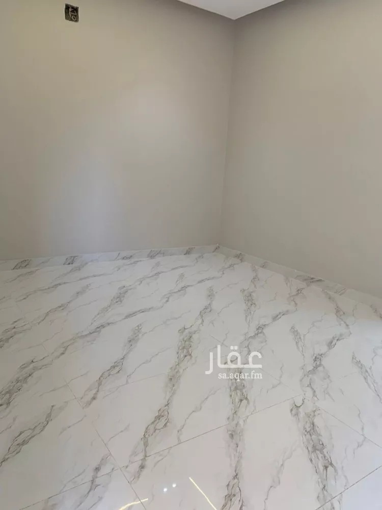 دور للبيع في شارع احمد بن مانع, حي المرجان, مدينة الرياض, منطقة الرياض صورة 3