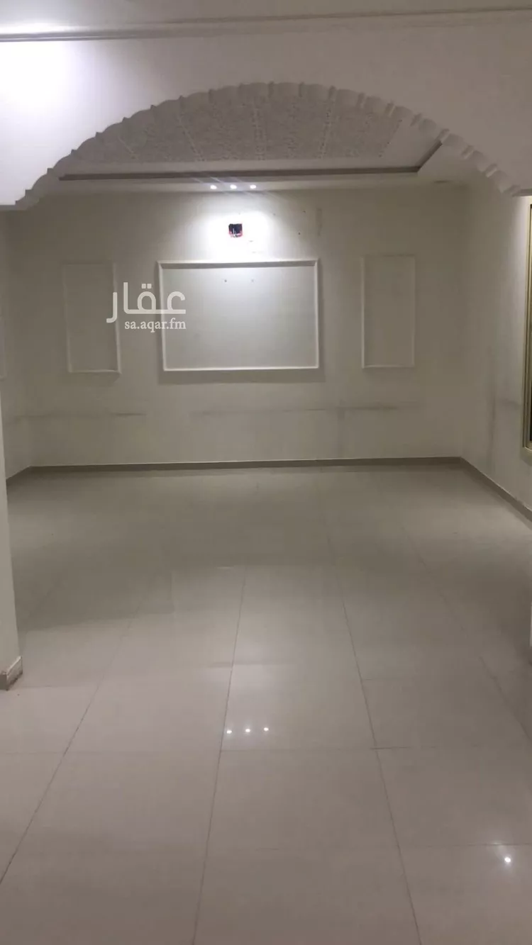 فيلا للبيع في شارع أم عبدالرحمن الصالحي, حي الرمال, مدينة الرياض, منطقة الرياض