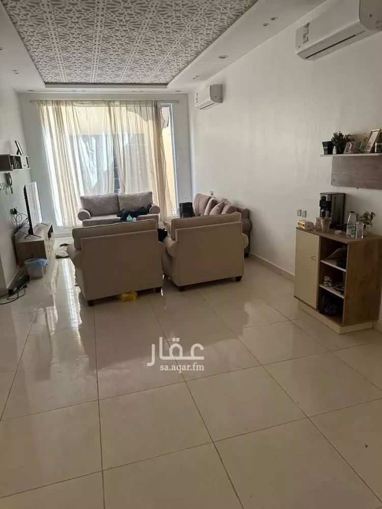 فيلا للبيع في شارع قصيرات, حي شبرا, مدينة الرياض, منطقة الرياض صورة 2