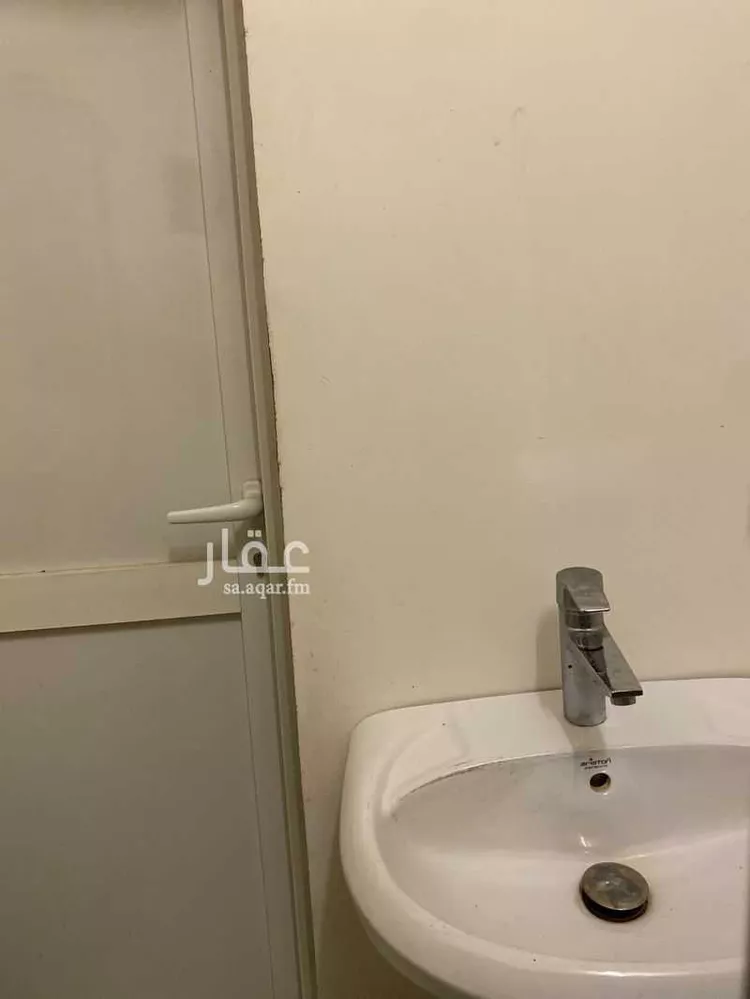 غرفة للإيجار في شارع أبي الريحان البيروني, حي المهدية, مدينة الرياض, منطقة الرياض 6