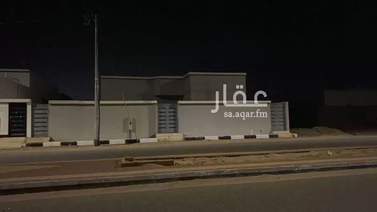 بيت للبيع في شارع اهبان الغفاري ، حي الوزران ، رنية ، رنية