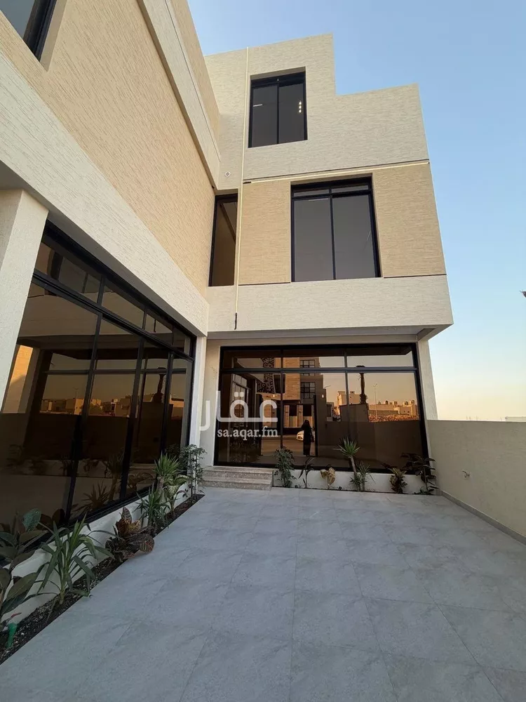 Villa for Sale in Riyadh Al Mahdiyah صورة 4