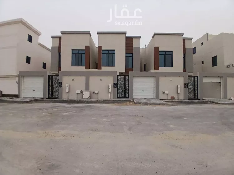 فيلا للبيع في شارع 30د, حي الصواري, مدينة الخبر, المنطقة الشرقية 1 صورة