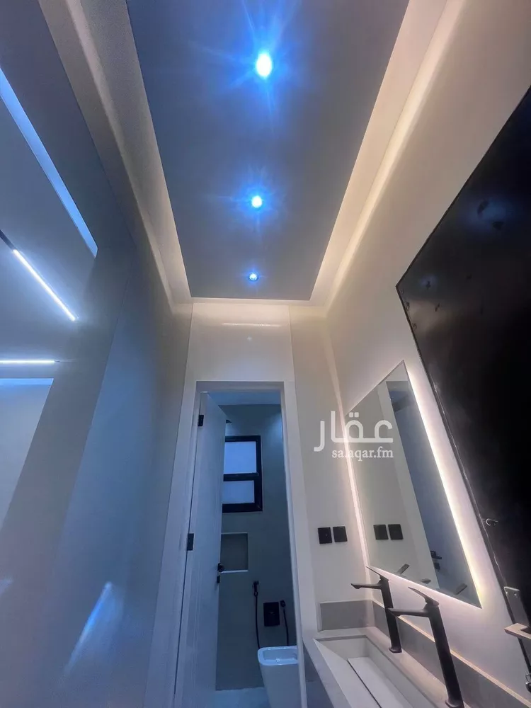 دور للبيع في شارع العوفي, حي الوسام, مدينة الرياض, منطقة الرياض صورة 2