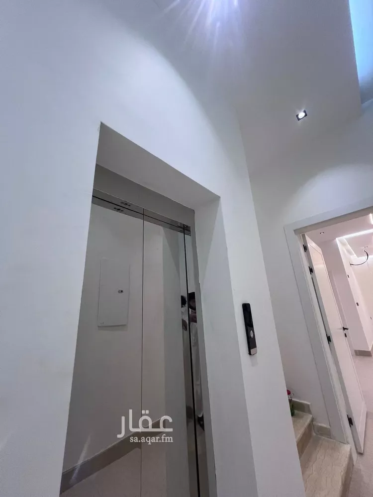 دور للبيع في شارع أبي البركات المعدل, حي العارض, مدينة الرياض, منطقة الرياض صورة 2