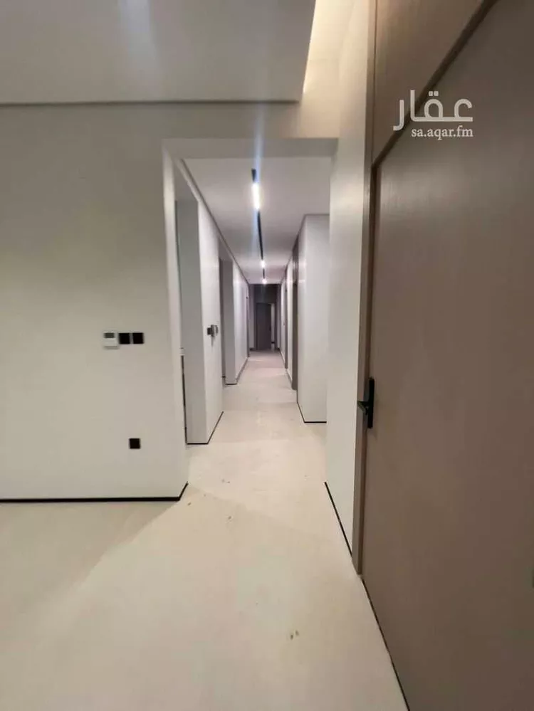 دور للبيع في شارع رقم 289, حي الملقا, مدينة الرياض, منطقة الرياض 11
