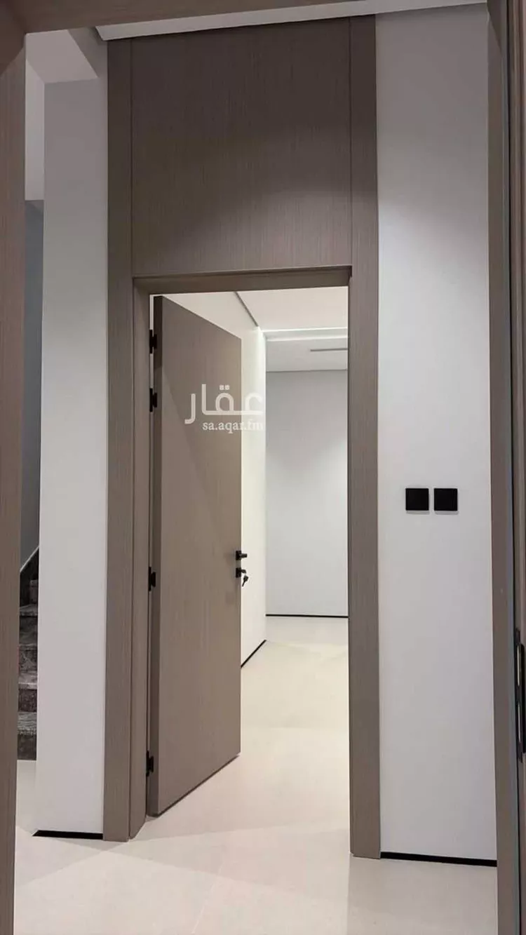 فيلا للبيع في شارع رقم 320, حي الملقا, مدينة الرياض, منطقة الرياض 15
