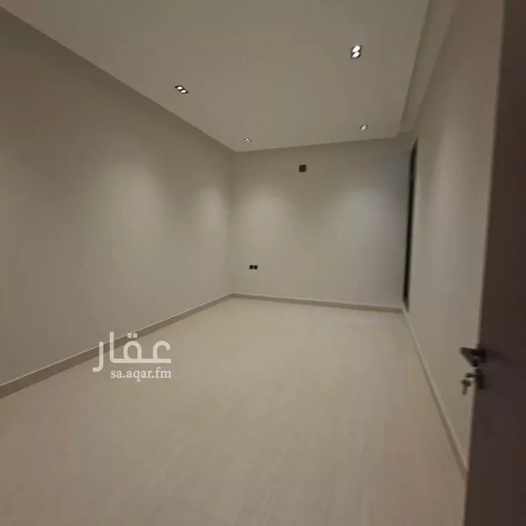 دور للبيع في شارع ثابت بن حزم, حي الخليج, مدينة الرياض, منطقة الرياض 11