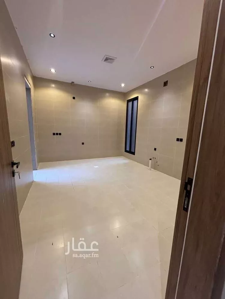 دور للبيع في شارع الرايه, حي الندوة, مدينة الرياض, منطقة الرياض صورة 4