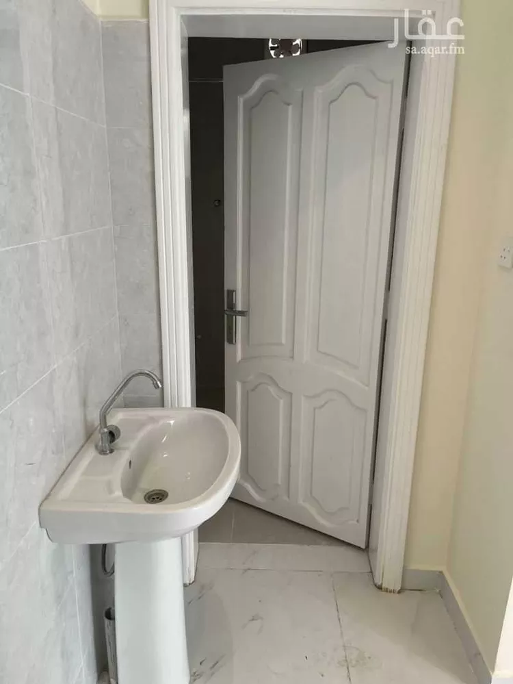 شقة للإيجار في شارع عبد العزيز بن عبد المنعم ، حي الحرازات ، جدة ، جدة صورة 4